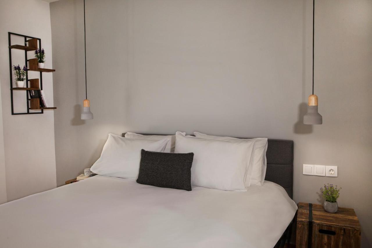 Central Comfy Modern Flat 2 Bedrooms 2 Bathrooms Atina Dış mekan fotoğraf