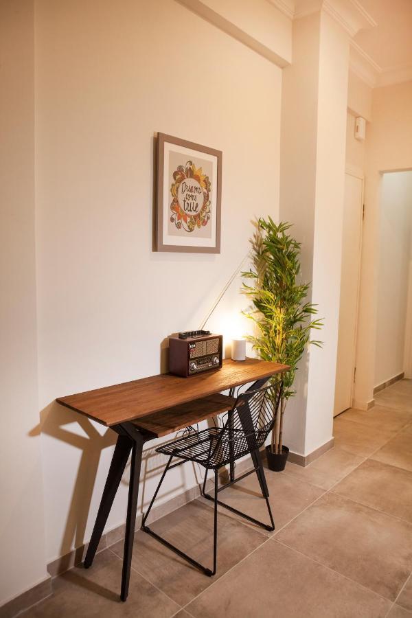 Central Comfy Modern Flat 2 Bedrooms 2 Bathrooms Atina Dış mekan fotoğraf