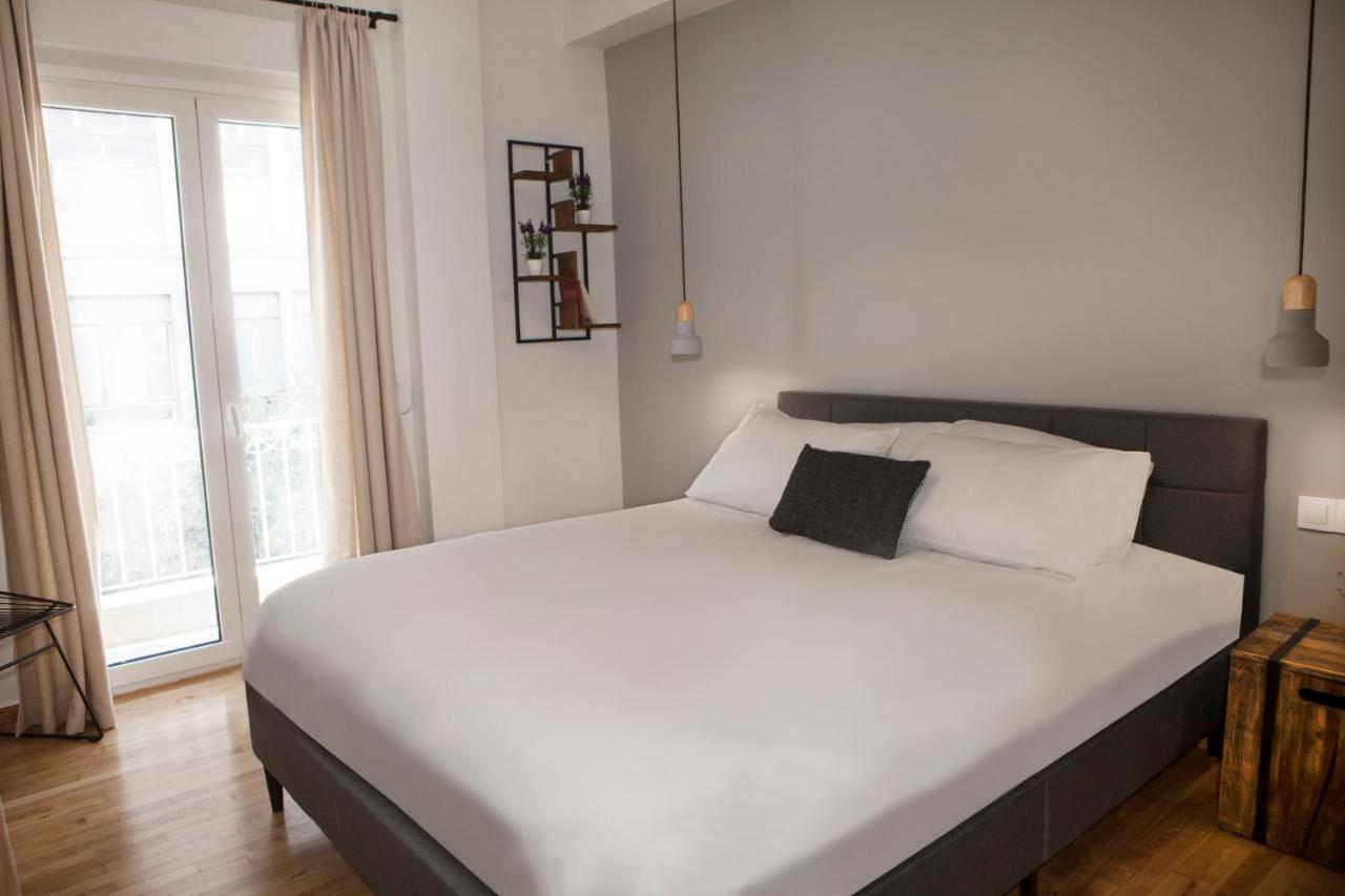 Central Comfy Modern Flat 2 Bedrooms 2 Bathrooms Atina Dış mekan fotoğraf